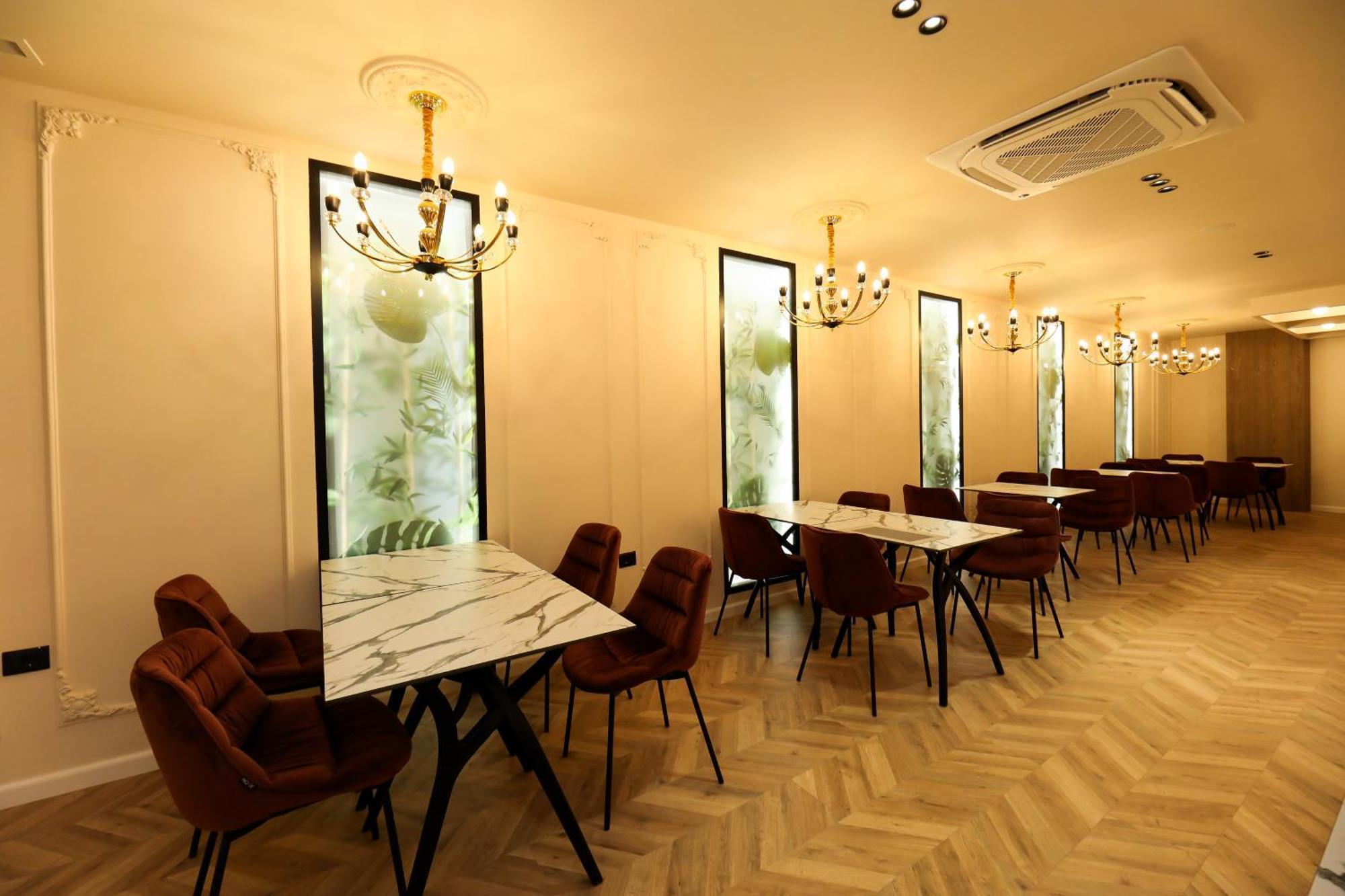 Hotel Adore Vlora Kültér fotó