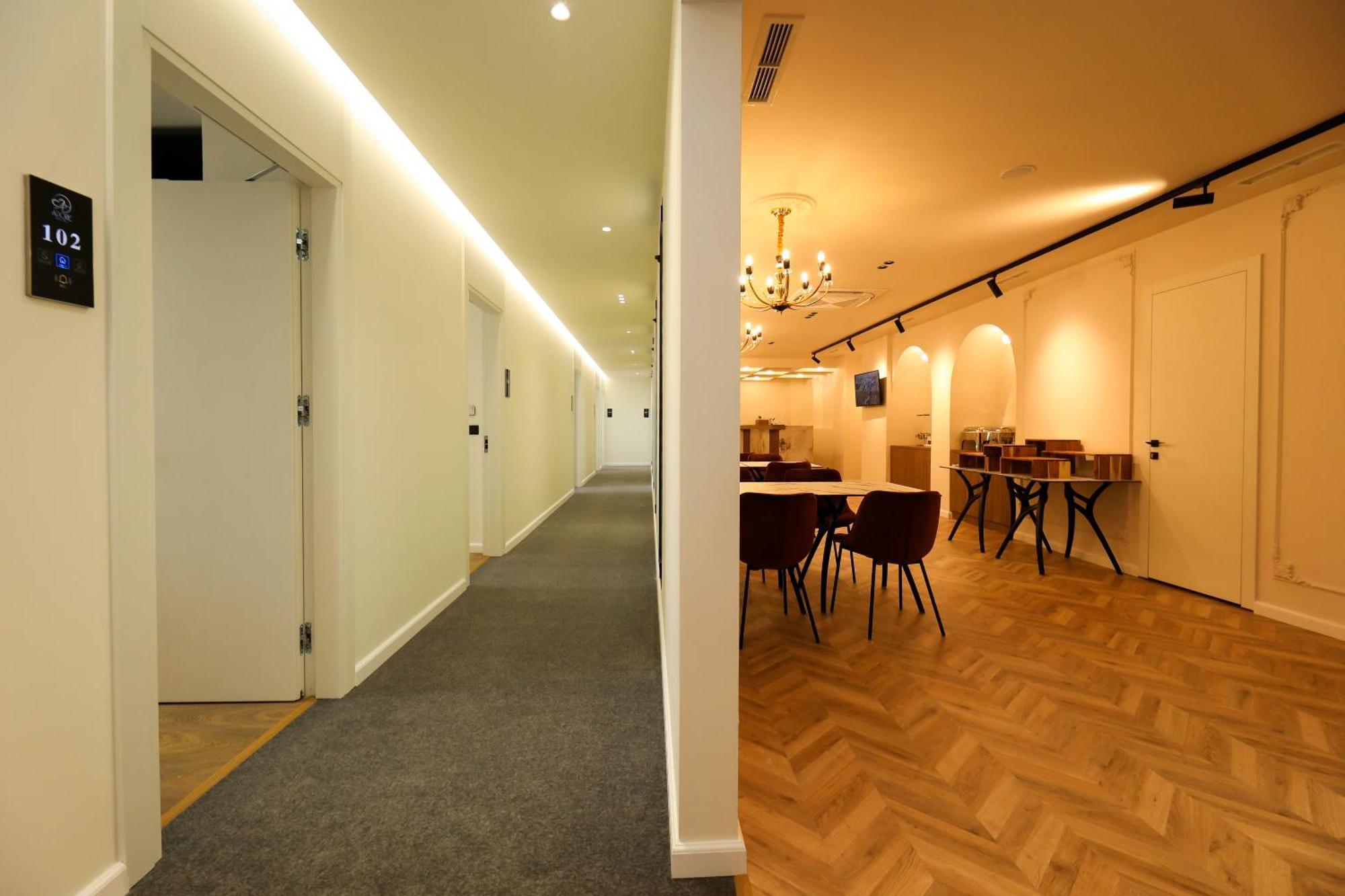 Hotel Adore Vlora Kültér fotó