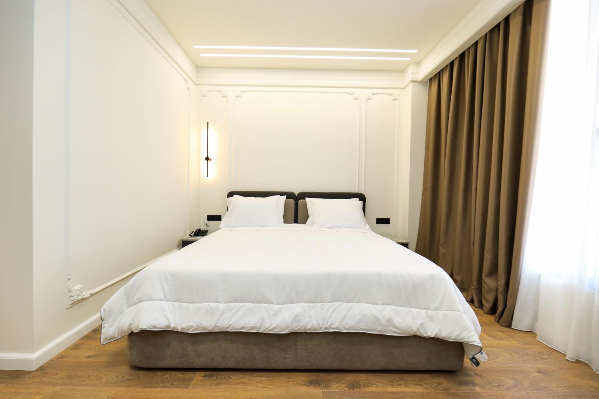 Hotel Adore Vlora Kültér fotó