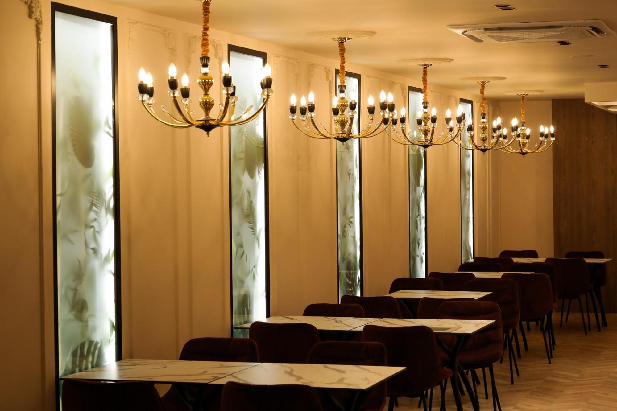 Hotel Adore Vlora Kültér fotó