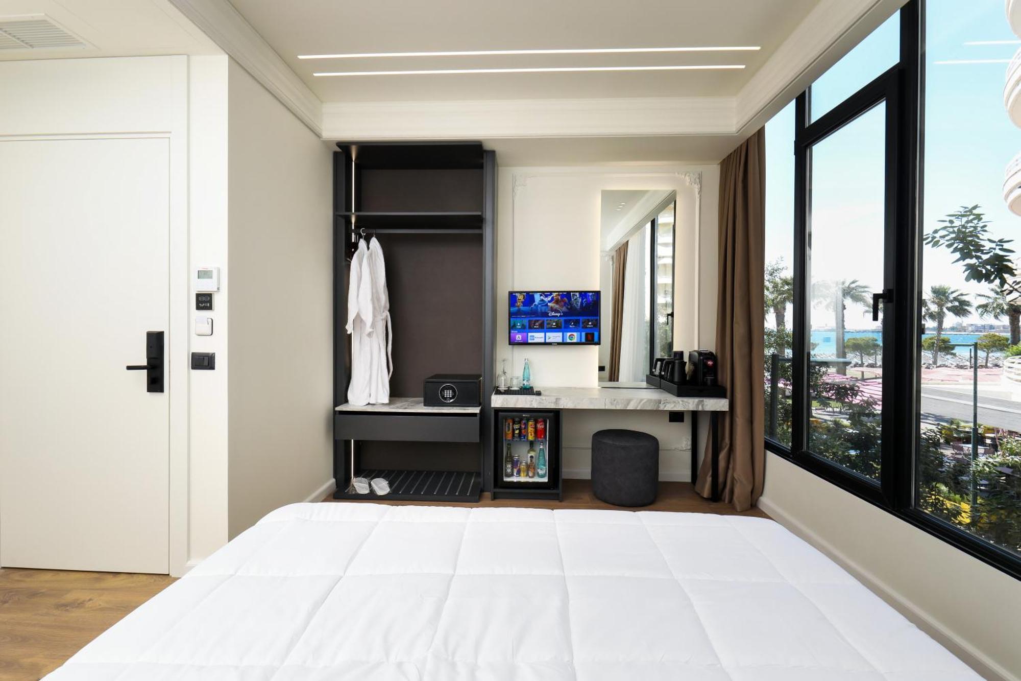 Hotel Adore Vlora Kültér fotó