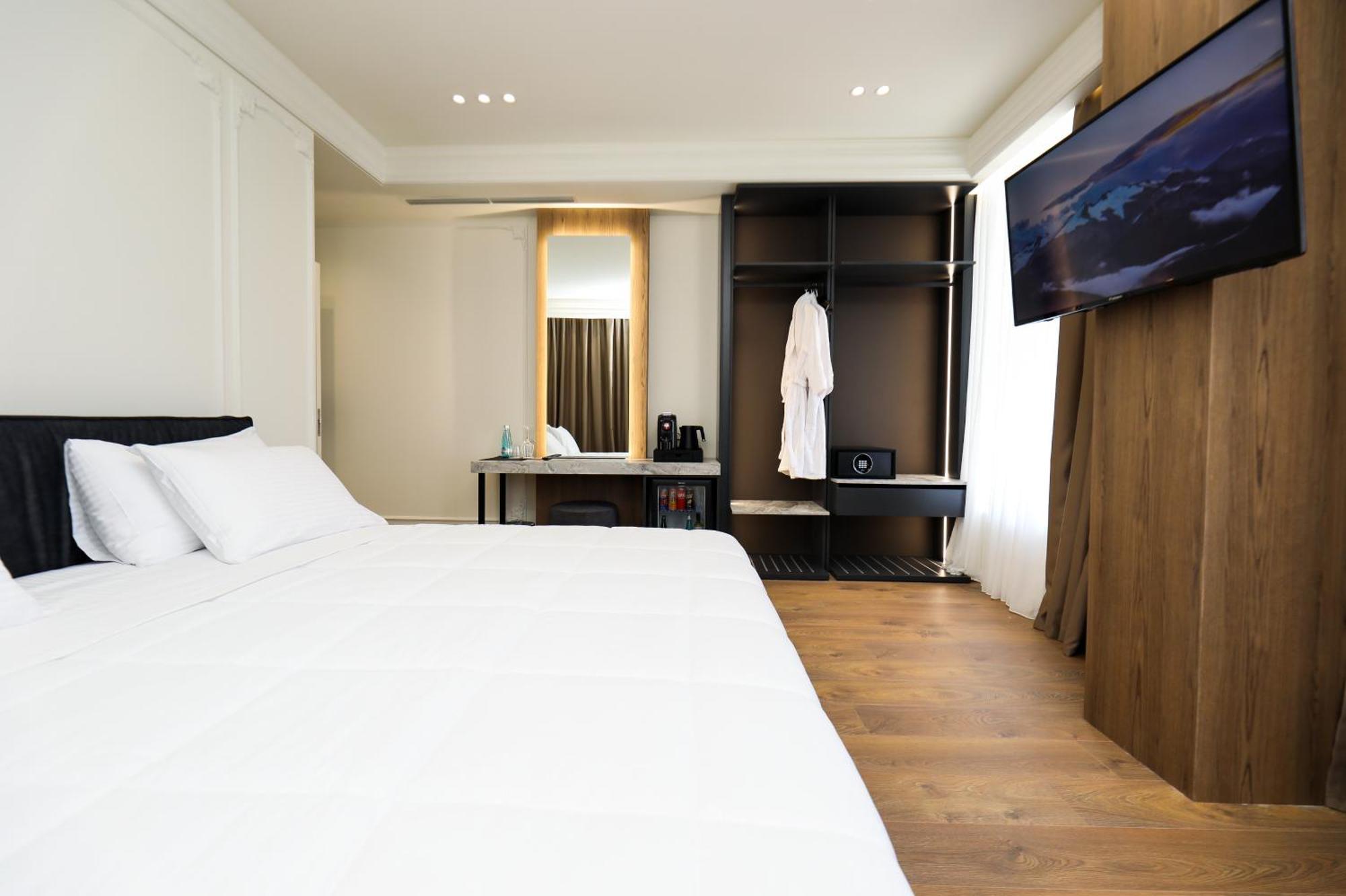 Hotel Adore Vlora Kültér fotó