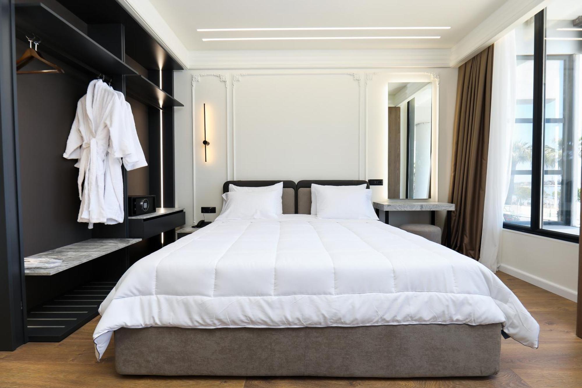 Hotel Adore Vlora Kültér fotó